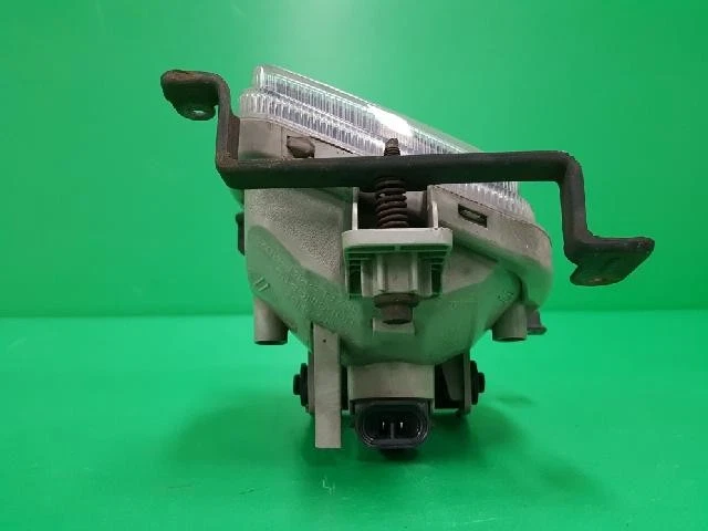 Farol de neblina esquerdo 2007 KIA Rio New Pride 922011G000 - Imagem 4 de 4