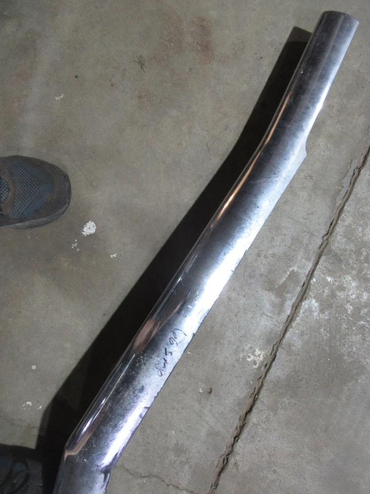 Chevrolet Impala Belair 1966 parachoques delantero centro cromo pieza central Foto 4 de 4