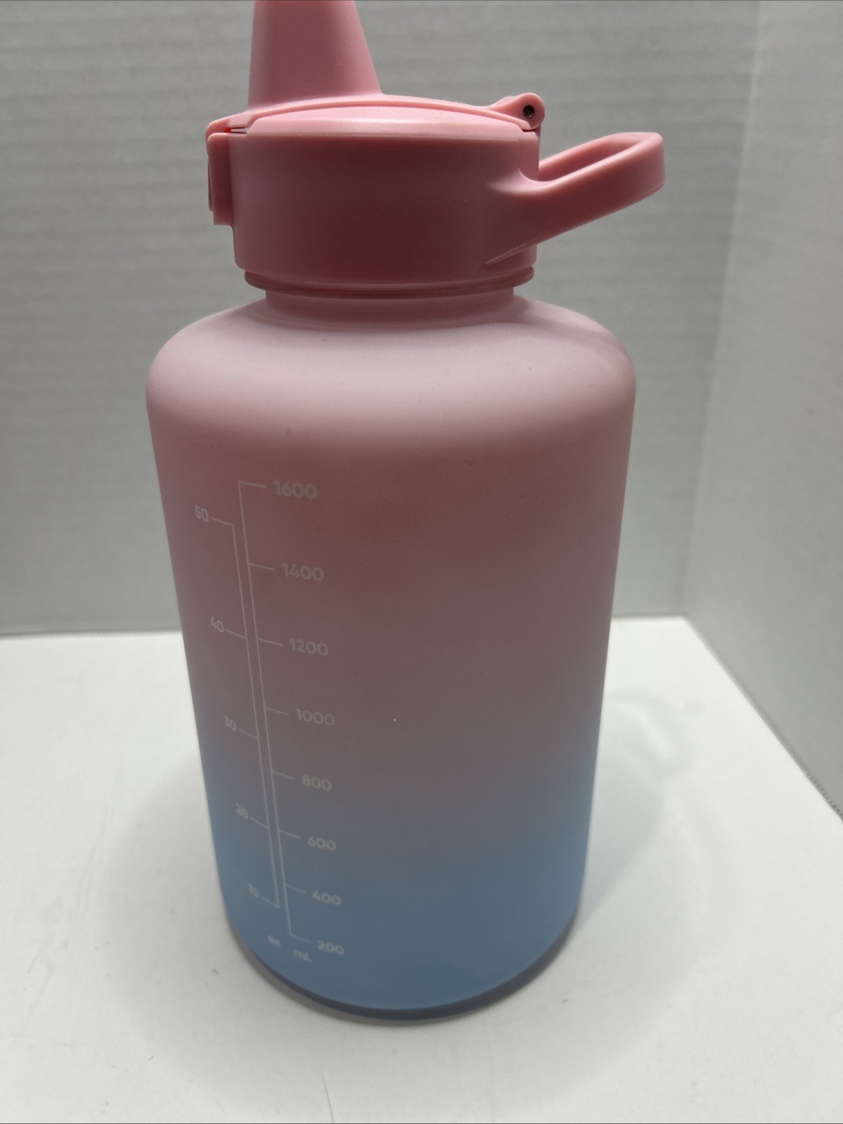 With Snap Chug Lid 10&rdquo; X 4.5&rdquo;