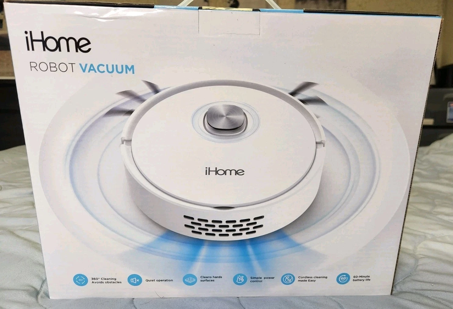 iHome Cordless Robotic Vacuum 60-Min Runtime 360° Cleaning Avoids Obstacle White