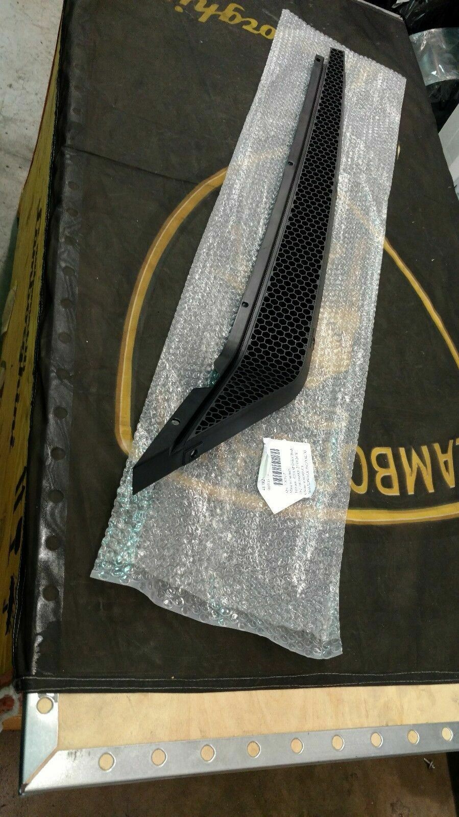 LAMBORGHINI MURCIELAGO LP640 ROADSTER REAR LEFT BONNET HOOD GRILL OEM 417827967