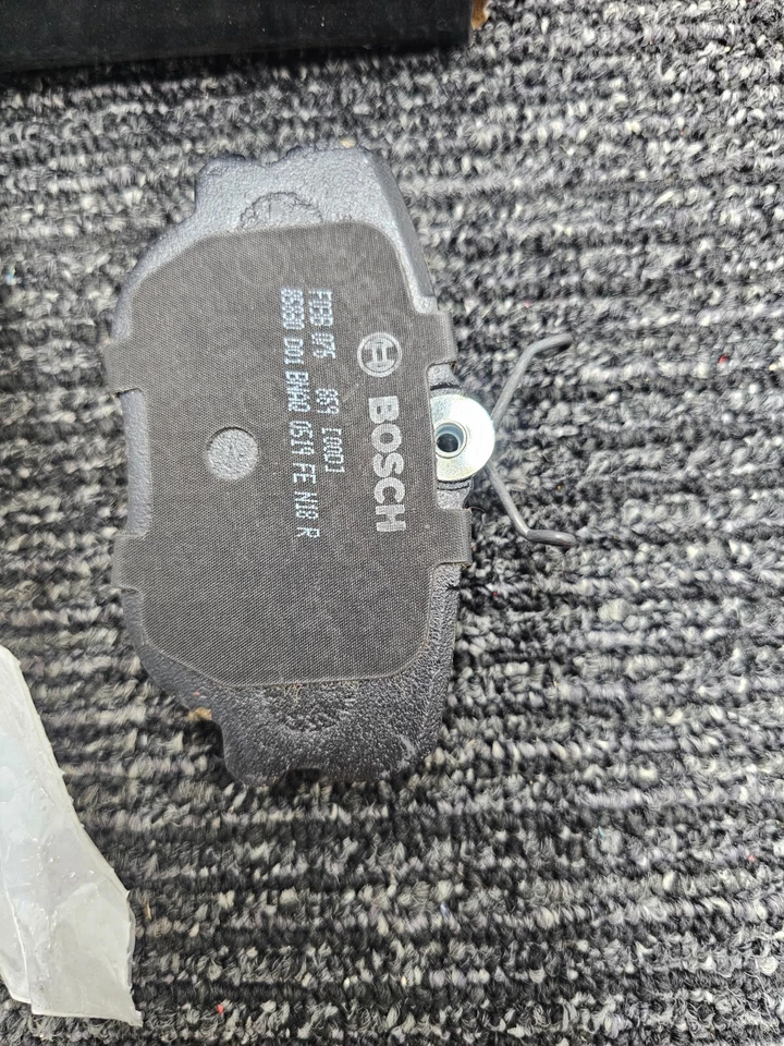 Pastilhas de freio a disco Bosch Quietcast Premium BP493 para 2001 Land Rover Range Rover - Imagem 3 de 4