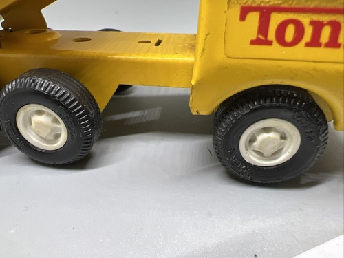 Vintage Tonka Mini Yellow Ryder Pressed Steel Moving Box Truck very nice - Picture 13 of 17
