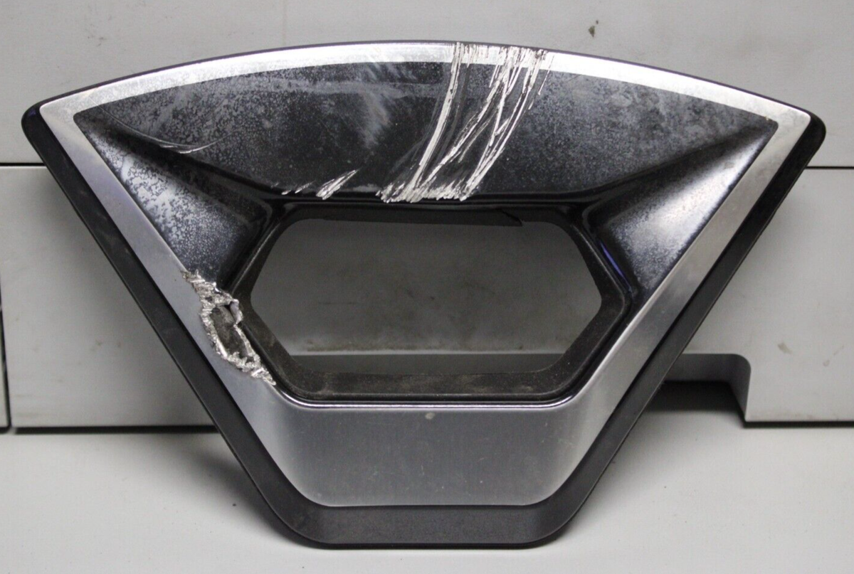 22 23 24 BMW IX OEM Plastic Insert 86623 - 10333410 6897293