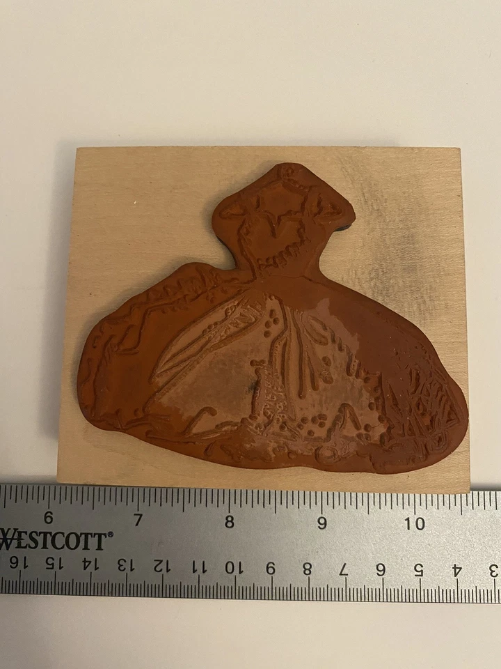 Inkadinkado Dawn Houser 8353X Vestido Formal en Percha Madera Goma Sello RS31 Foto 3 de 4