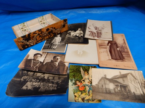 ANTIQUE VELVET PHOTO ALBUM w/ STAND, DRAWER, MIRROR, ACORN/OAK TRIM & 40+ PHOTOS - Picture 6 of 17