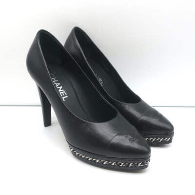 CHANEL ブラック ポインテッドトゥ ハイヒール　35 1/2 CHANEL 黒 レザー ポインテッドトゥ パンプス