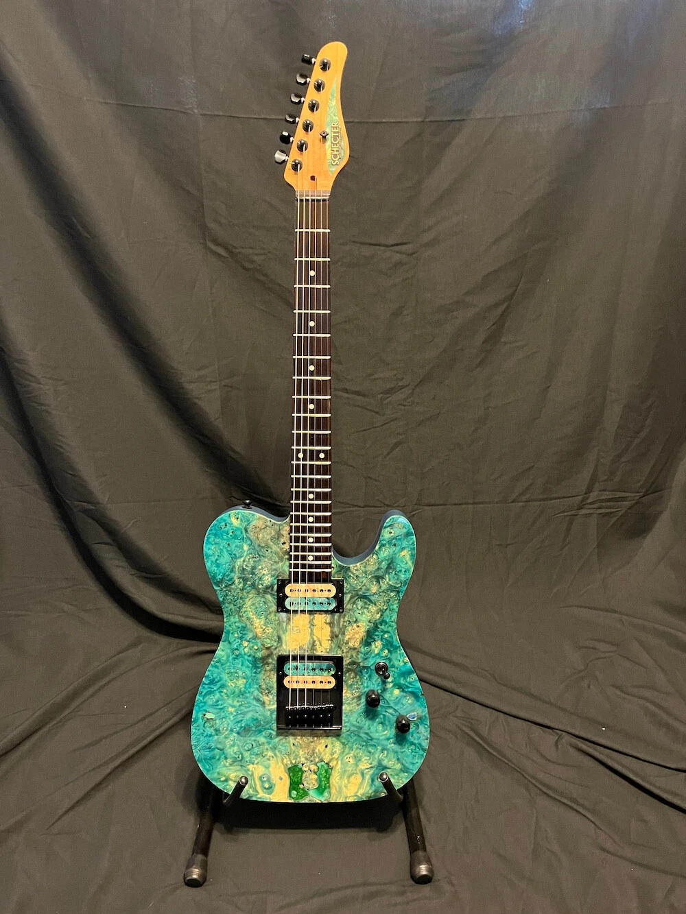 Picture 4 of 24