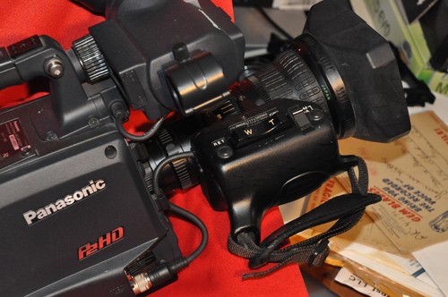 Panasonic AG-HPX300P P2 HD Camcorder + Fujinon 17X4.5BRM4-K14 1.6/4.5-77m Lens - Picture 6 of 9