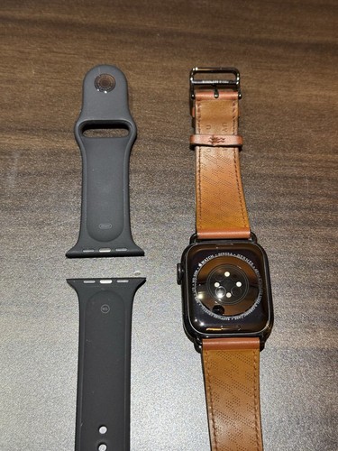 Space Black Series 8 case & Band Apple Watch Hermès Single Tour 45 mm H Diagonal - Photo 10 sur 22