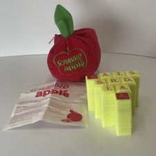 SCRABBLE APPLE Word-Forming Crossword Game HASBRO PARKER BROTHERS Ages 8+