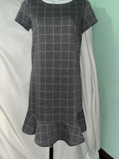 NWOT LOFT dress gray pink pin stripes hem is a ruffled tier short sleeves Sz 0