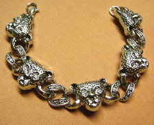 NWOT- LEOPARD HEAD CAT TEXTURED 7" LENTH SILVER TONE BRACELET