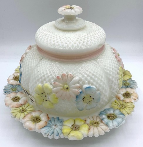 Antique EAPG Consolidated Glass Co Cosmos Milk Glass Covered Butter Cheese Dish - 第 1/7 張圖片