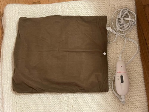 CVS Heating Pad With 3 Settings 12" x 14" - Brown Cover 50W