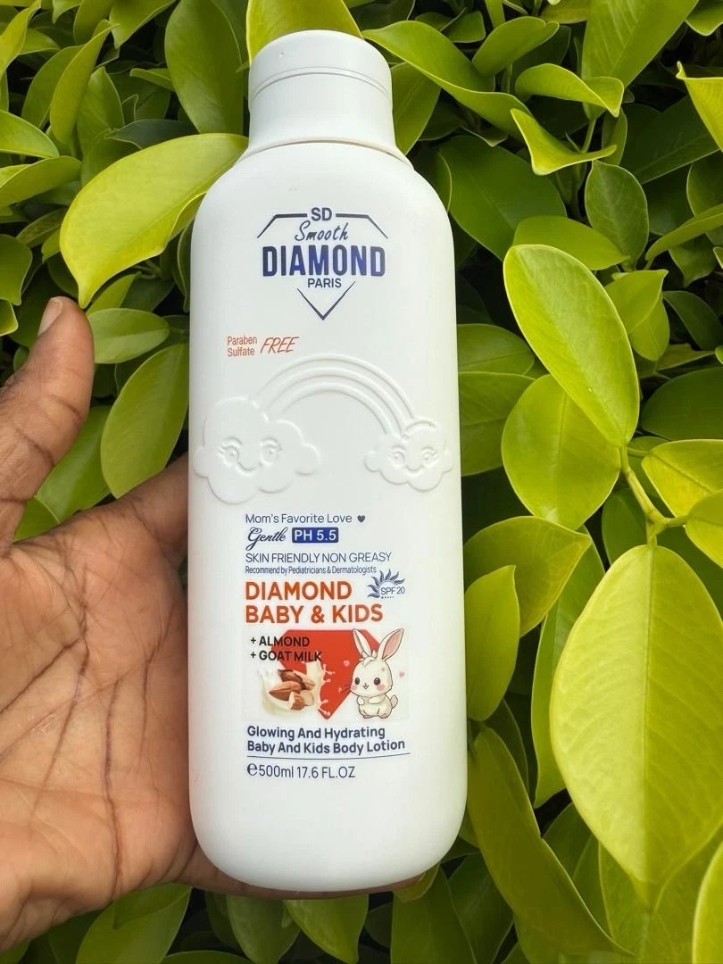 Smooth Diamond Almond & Goat Milk Glowing & Hydrating Baby Lotion 500ml
Opens in a new window or tab