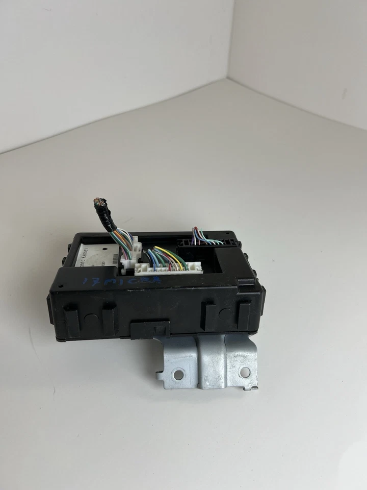 Nissan Micra 2017 módulo de control de carrocería BCM 284B19MD0D OEM Foto 4 de 4
