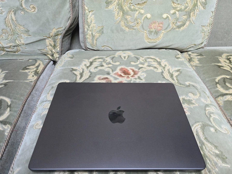 Apple MacBook Pro 14" M4 Pro · 24GB · 512GB, photo 3 of 5