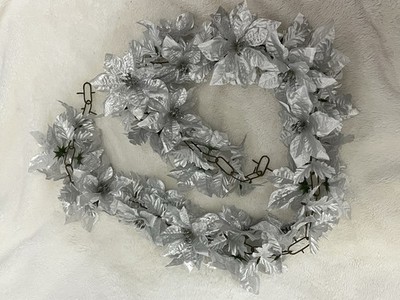 VTG 64  (5  4 ) Silver Silk Poinsettia & Holly Plastic Chain Garland