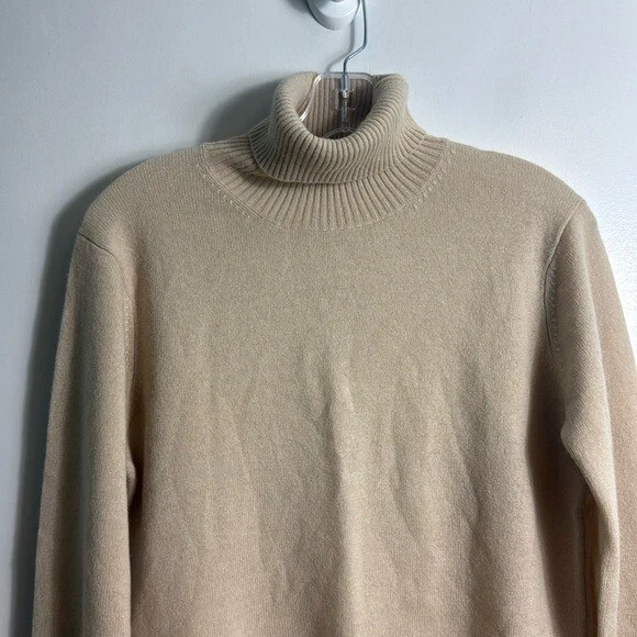 Evelyn Grace Cream Tan Cashmere Turtleneck Minimalist Quiet Luxury Sweater L - Изображение 3 из 4