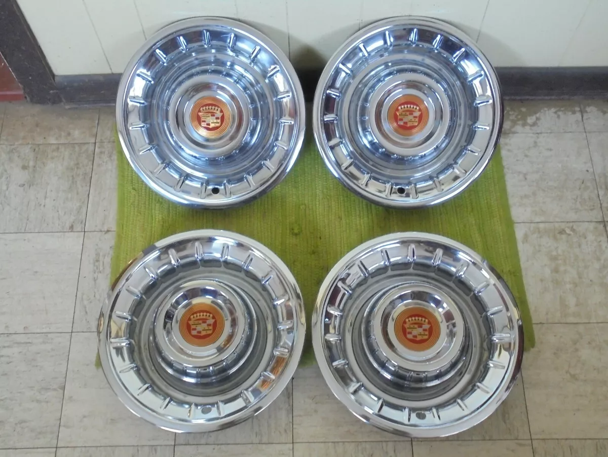 Cadillac hubcaps deals