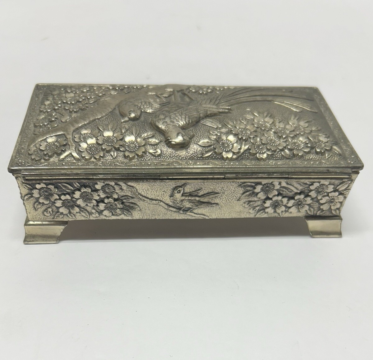アンティーク純銀ジュエリーボックス 手彫り装飾 ヴィンテージ 317g アンティーク純銀ジュエリーボックス 手彫り装飾 ヴィンテージ