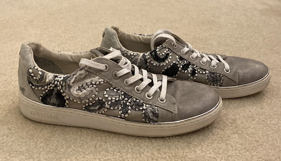 Mustang True Denim Gris Bordado Tenis Mujer’s 38 Talla 7 Foto 3 de 4