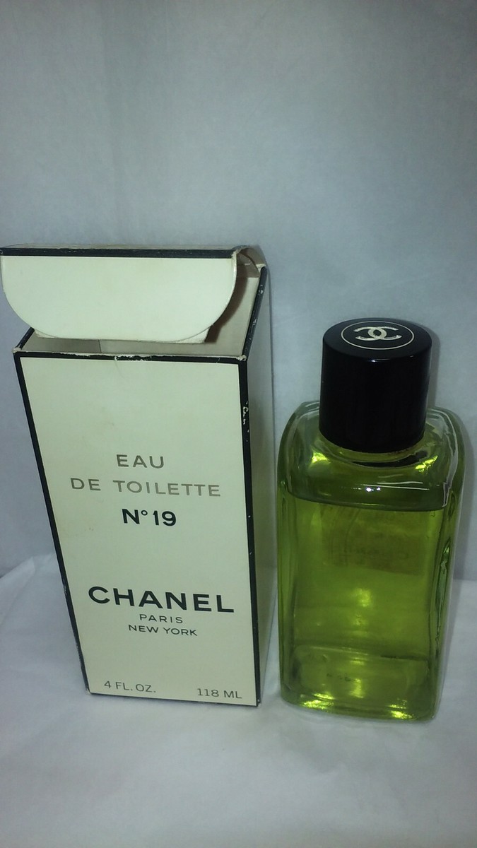 CHANEL Eau de Toilette N°19 100ml Chanel No 19 edt 100 ml. Vintage 1980s. Sealed/full bottle