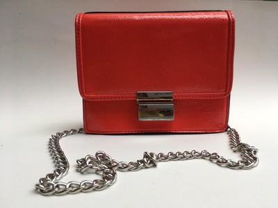 sling bag pull and bear