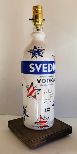 Svedka 1.75L Table Desk LAMP Bar Lounge Game Room Liquor Bottle Party Light - Picture 2 of 4