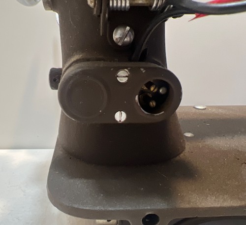 1940's Sewing Machine Montgomery Ward Rotary Supreme Streamlined Model R - Picture 3 of 12