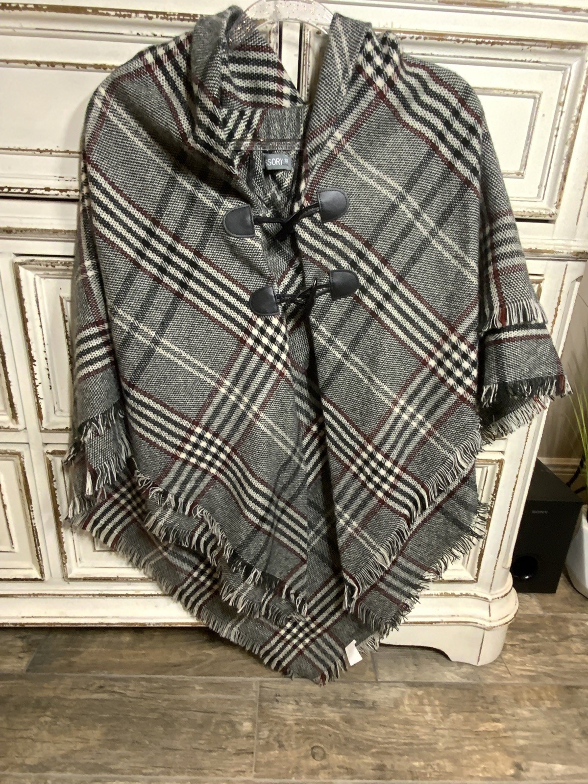 Modena One Size Poncho Cape Jacket Leather Horn Hook Toggles Brown Plaid Fringe