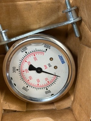 WIKA INSTRUMENTS Type 213.53 Pressure Gauge, 2.5'', 5000 psi/bar 1/4'' NPT