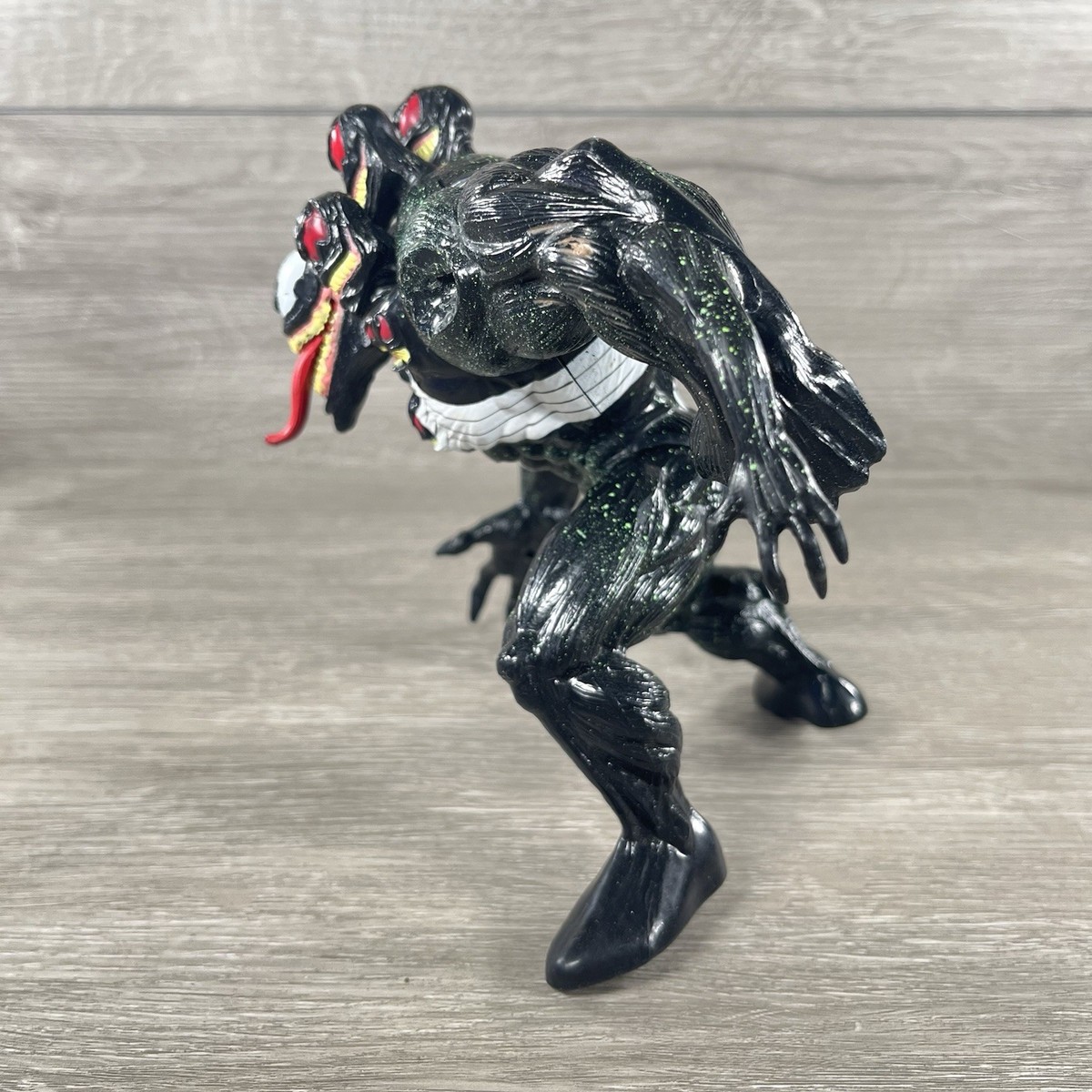 Vintage 1996 ToyBiz Marvel Venom Planet Of The Symbiotes The