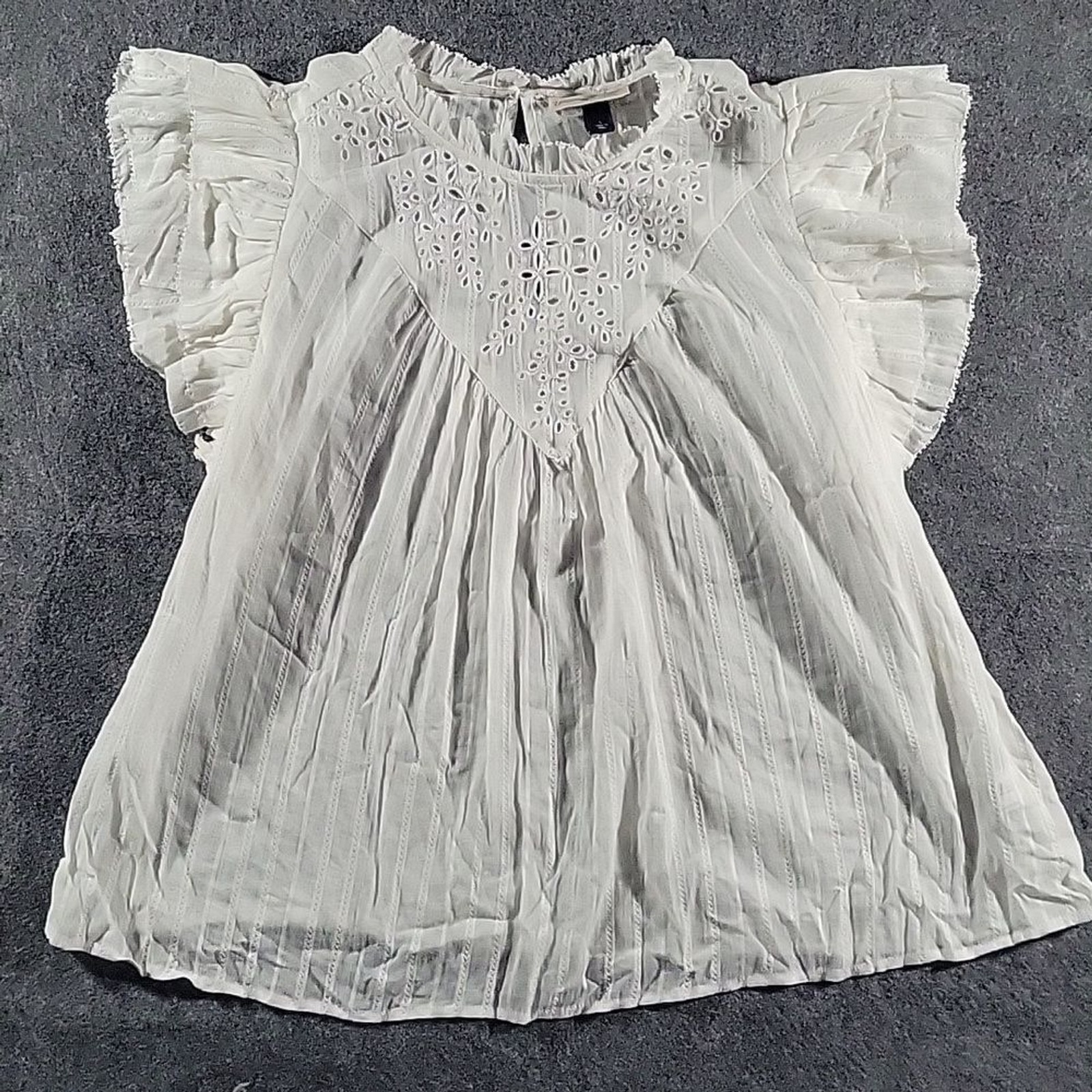 Universal Thread | White Eyelet Ruffle Sleeve Blo… - image 2