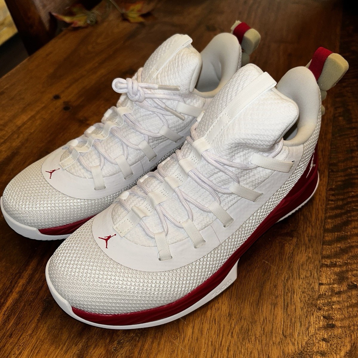 Air Jordan Nike AH8110-10 Ultra Fly 2 Low White/Red Basketball