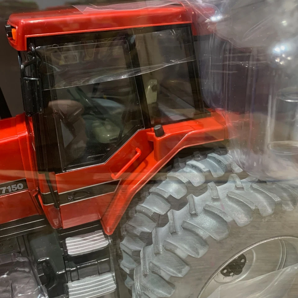 ERTL, Case IH, Magnum 7150 Tractor, Prestige Collection, 1:16, Diecast, NIB - Image 3 of 4