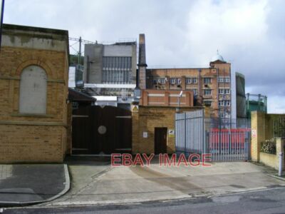 FOTOEINGANG ZUR BEEFEATER GIN DISTILLERY KENNINGTON ROAD LONDON 2010