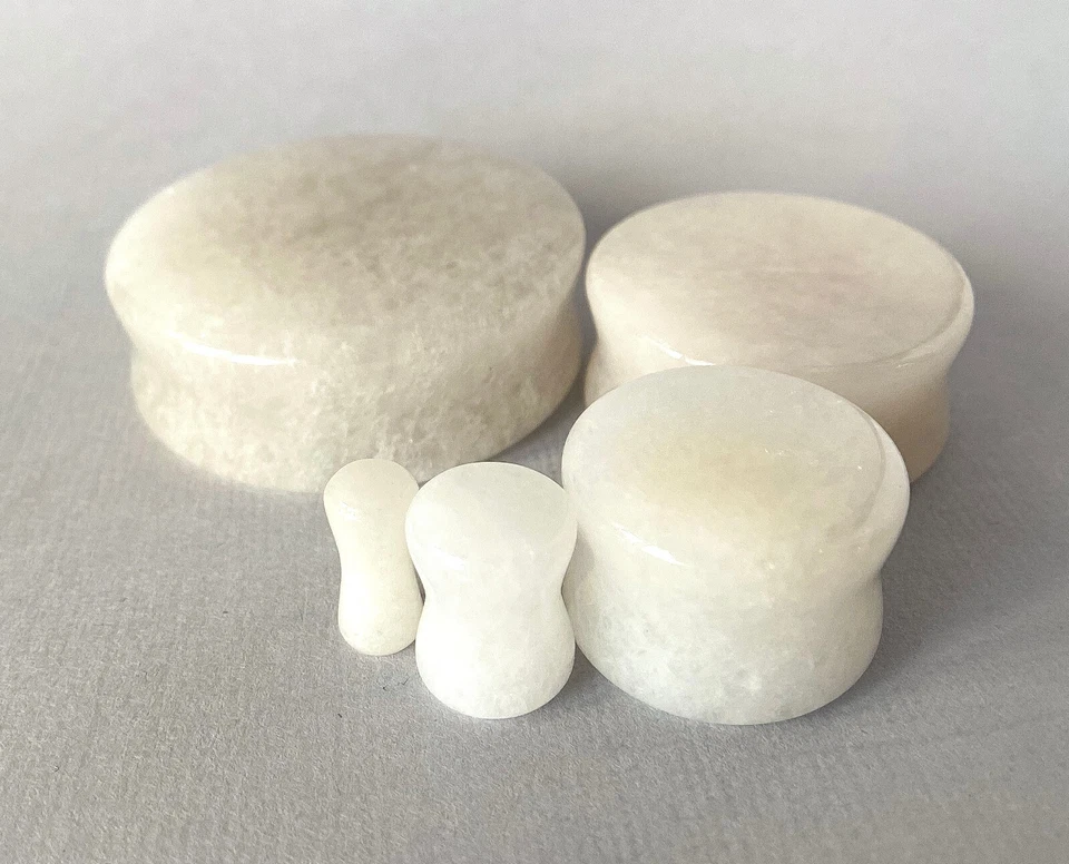 PAR de medidores de tapones de piedra orgánica de jade blanco - ¡hasta 38 mm disponibles! Foto 3 de 4