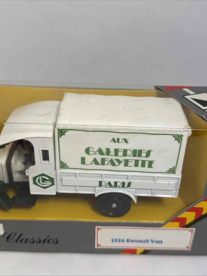 CORGI CLASSICS 1926 Renault Van Aux Galleries Lafayette Paris #922 BOXED - Image 2 of 4