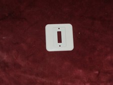 Plaque de Finition  simple et Enjoliveur de modèle Chambord Legrand