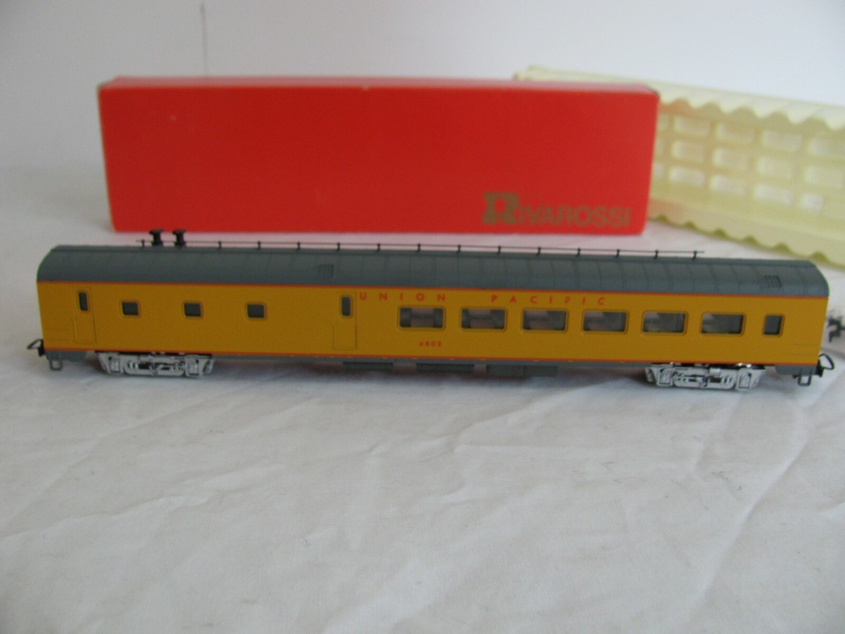 Vintage Rivarossi HO Scale 1930 Union Pacific 4802 Diner Passenger
