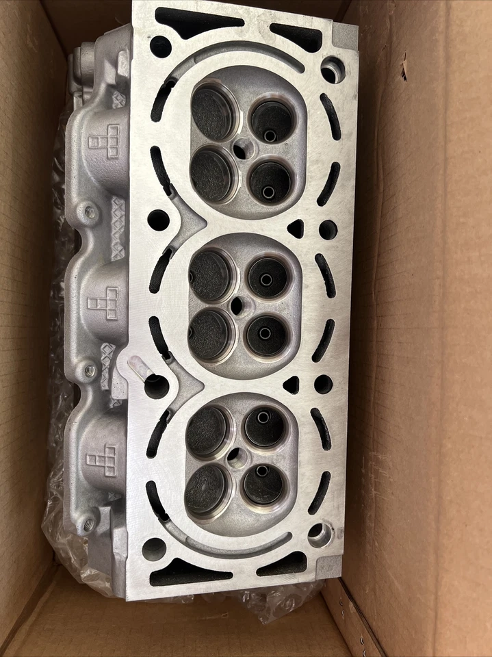 GM HEAD CYL 93171025 GM 93171025 NUEVO OEM EN CAJA 3.0 V6 Foto 3 de 4