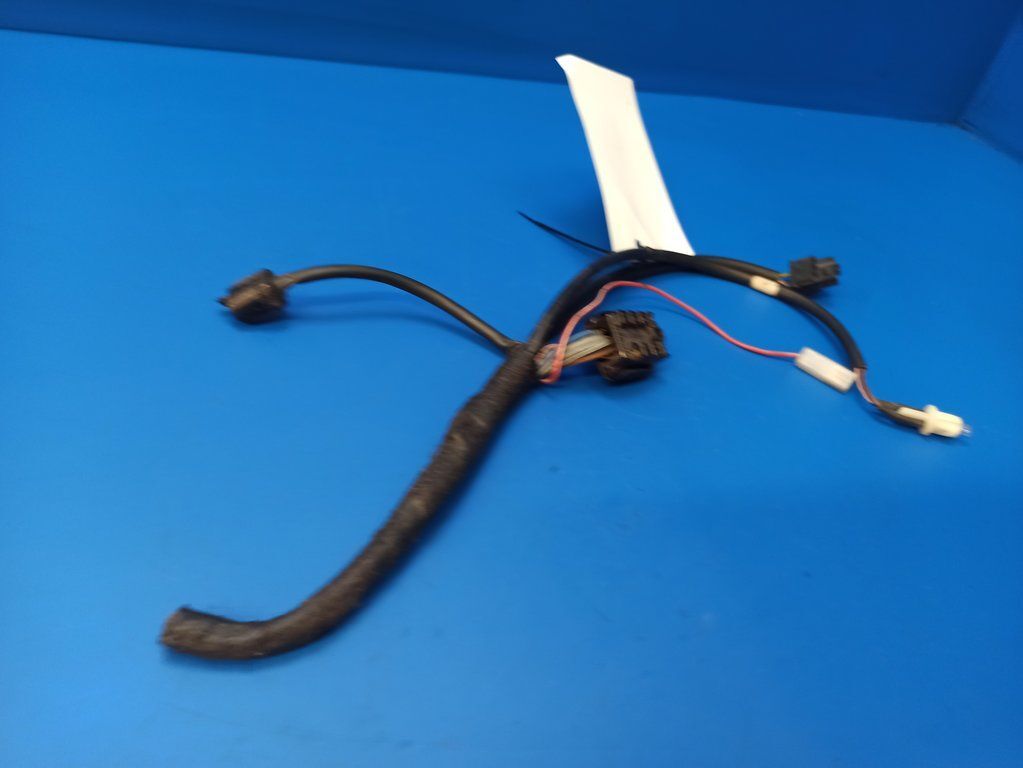 Mercedes-Benz wiring harness loom plug connector socket 0095451728 