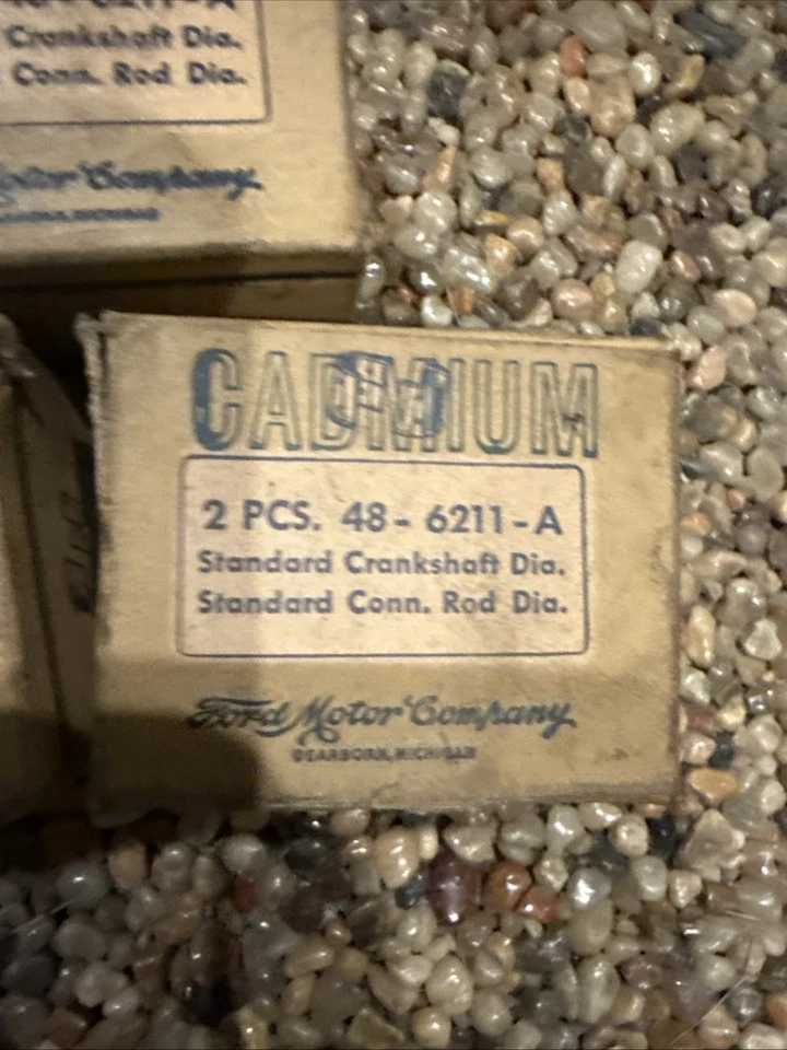 5 - NOS Genuíno Ford 48-6211 - Rolamentos de haste de conexão A em caixas originais - Imagem 2 de 4