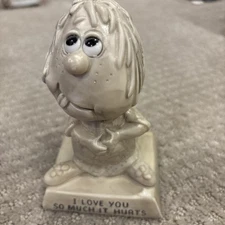 Vtg 1970 Russ Wallace Berrie & Co Girl Figurine "I Love You So Much It Hurts"