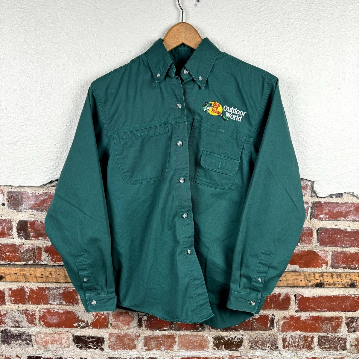 Vintage Bass Pro Shops Shirt Size Small Green Long Sleeve Button