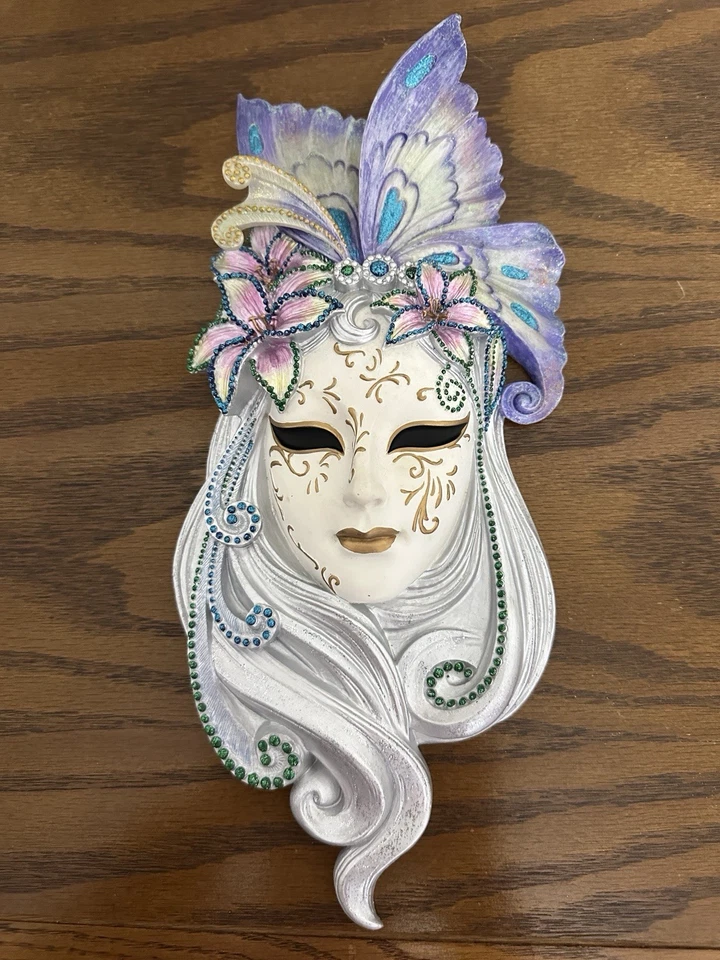 Veronese Carnival Mardi Gras Mask Butterfly Cast Resin Decorative Wall Hanging - Image 3 of 4