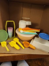 Vintage 1970s Tupperware Lot