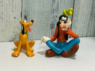 Disney Goofy Sitting 2.5 and pluto  Figure / Cake Topper